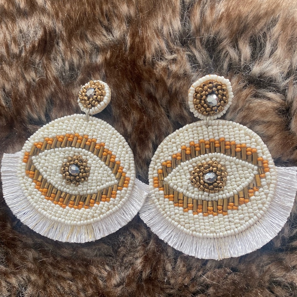 dangle earrings NWOT - Picture 2 of 4